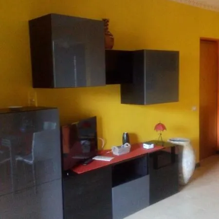 Cristina's Flat شقة *